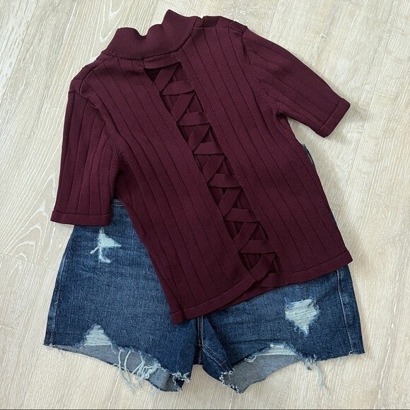 Forever 21 Knit Top with Open Back Maroon Size Small - Picture 2 of 7
